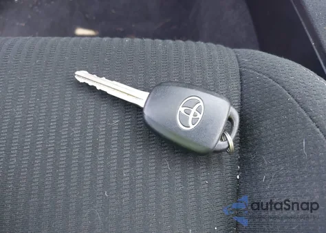 2015 Toyota Rav4 Xle z USA, uszkodzony, nr VIN JTMWFREV2FJ051794